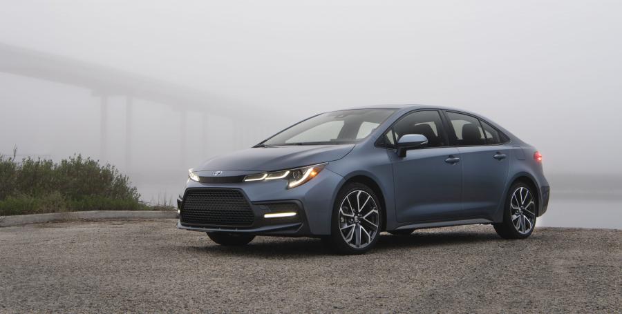  Toyota Corolla XSE Sedan 2019 года  (NA) (фото 33 из 45)